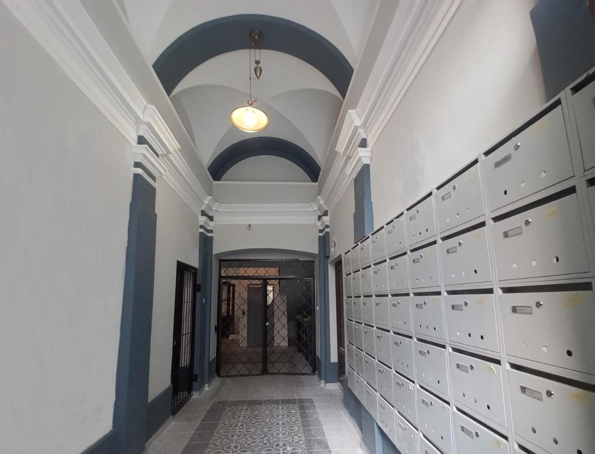 Downtown Acacia Str Apartment Budapest Luaran gambar