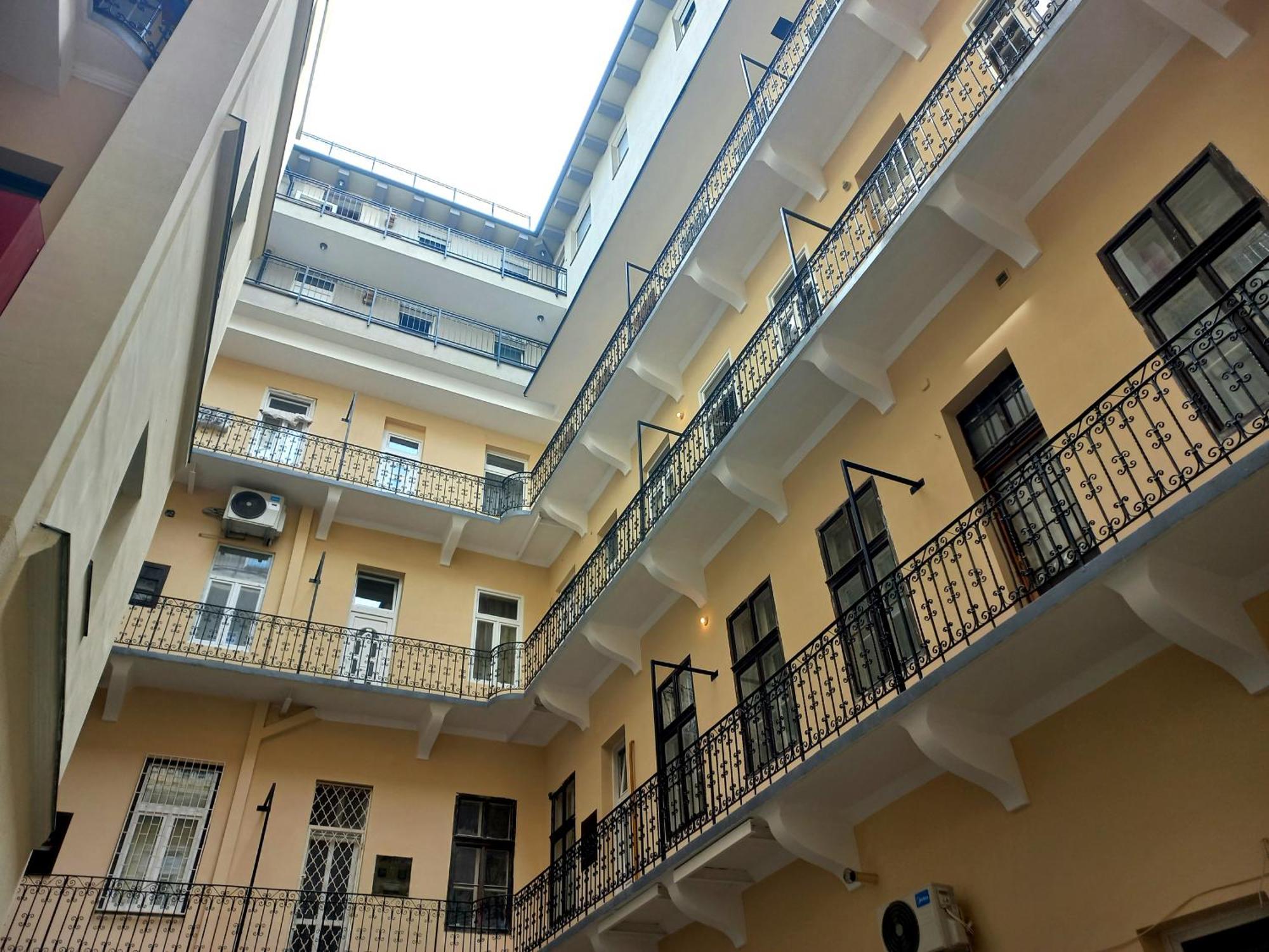 Downtown Acacia Str Apartment Budapest Luaran gambar